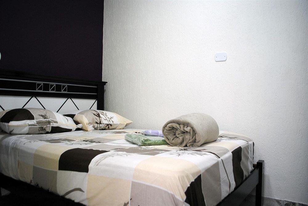 Green Grass Hostel เซาเปาโล ภายนอก รูปภาพ