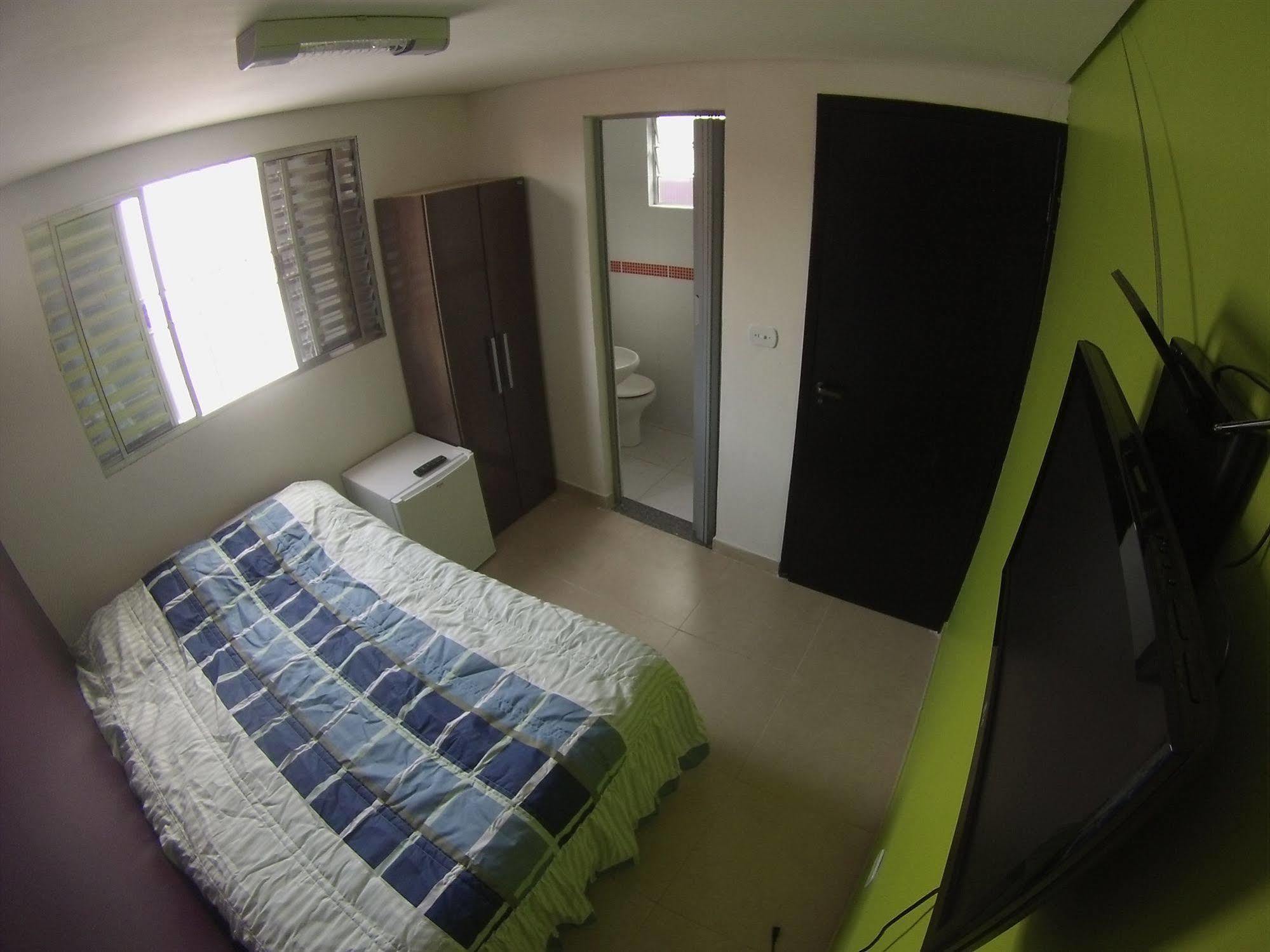 Green Grass Hostel เซาเปาโล ภายนอก รูปภาพ